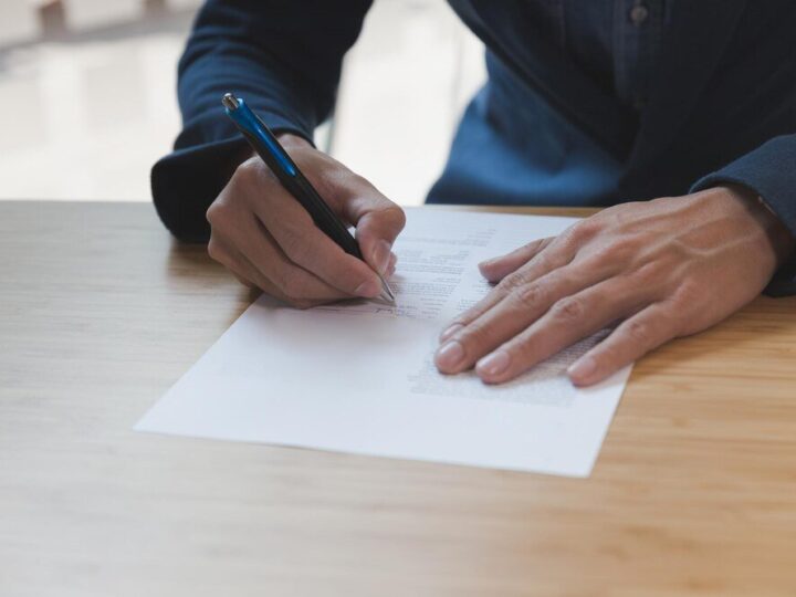 Prosta umowa dzierżawy gruntu rolnego – wzór do pobrania