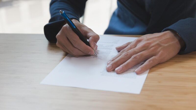 Prosta umowa dzierżawy gruntu rolnego – wzór do pobrania