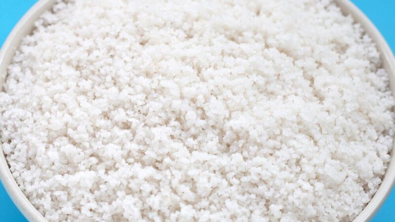 Jak długo działa saletra amonowa – w glebie i na roślinach