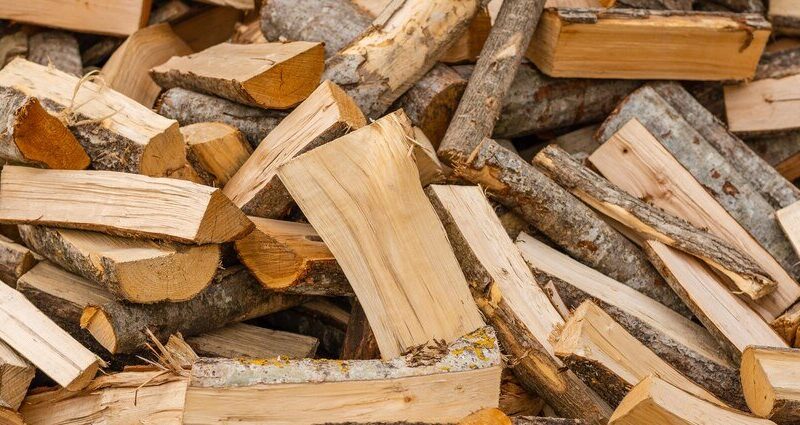 Kubikowanie drewna – praktyczny poradnik dla rolnika